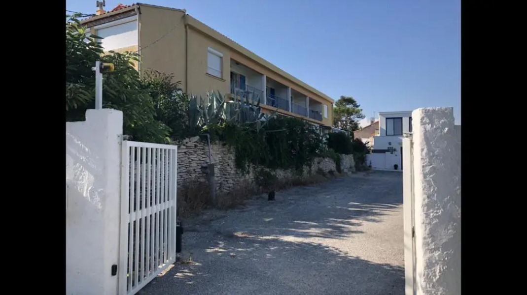 Studio « Les pieds dans l’eau »