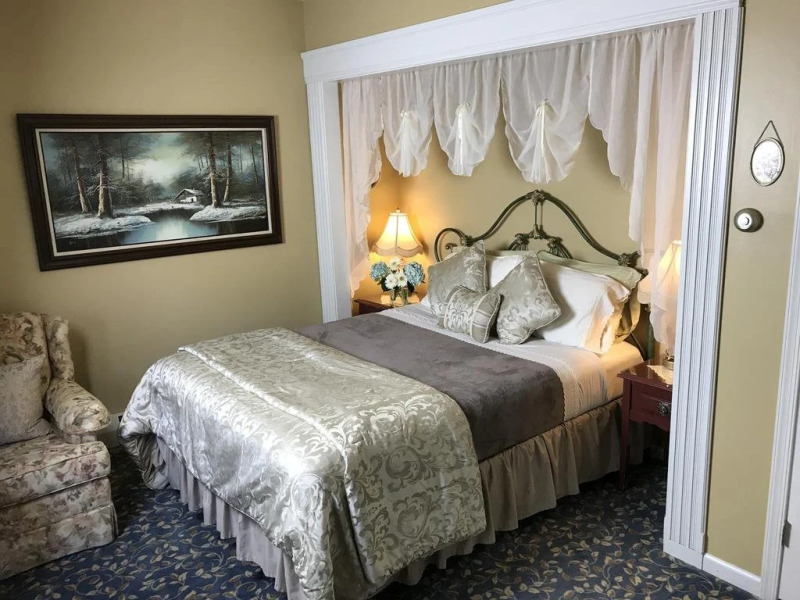 Fox and Hound Bed & Breakfast