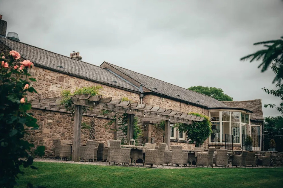 Shireburn Arms Hotel