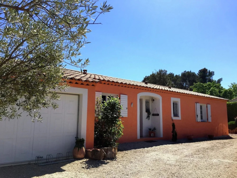 Country-style Villa With Private Pool, Walking Distance From Flayosc