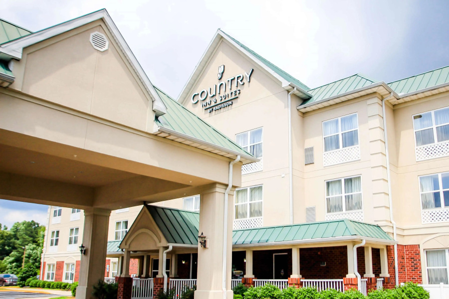 Country Inn & Suites by Radisson, Chester, VA