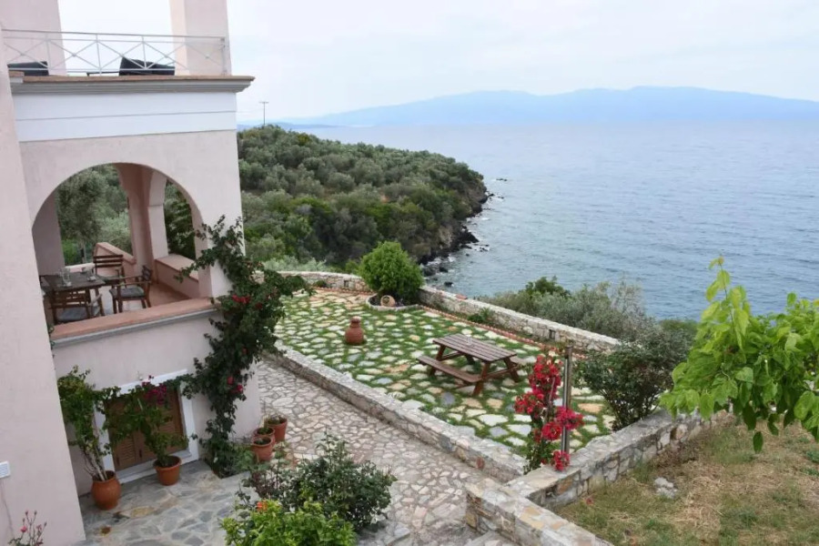 Aphrodite , Charming apt with stunning view!