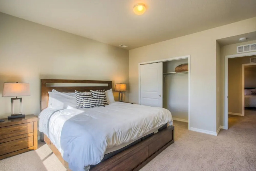 5BD Lakeside Mountain Spectacularhot Tubluxury