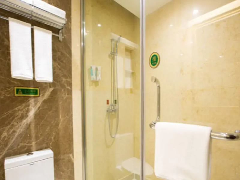 Vienna International Hotel (Zhumadian Huayuan Xuefu)