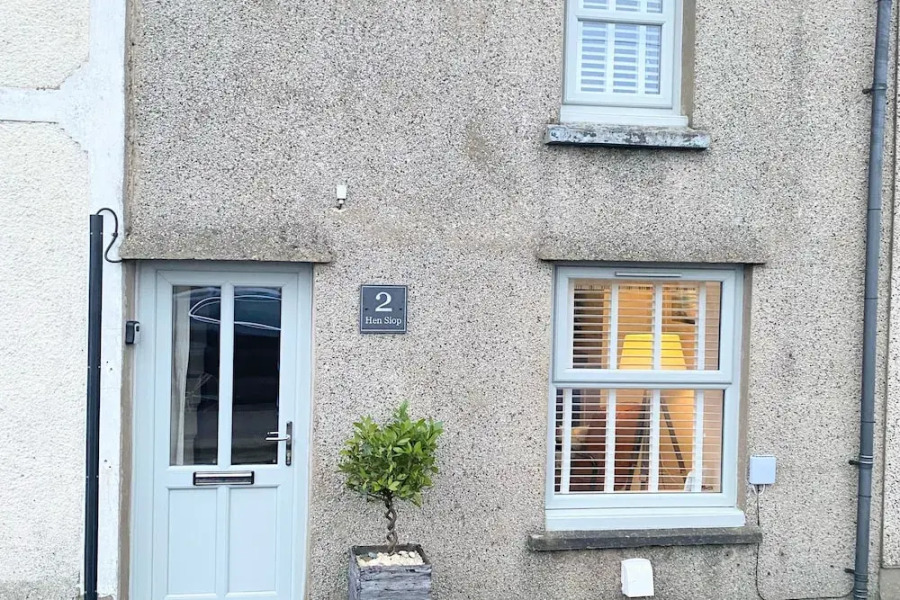 Anglesey Retreat - 2 Beds - Sleeps 3 - Parking