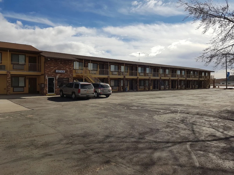 Split Mountain Motel