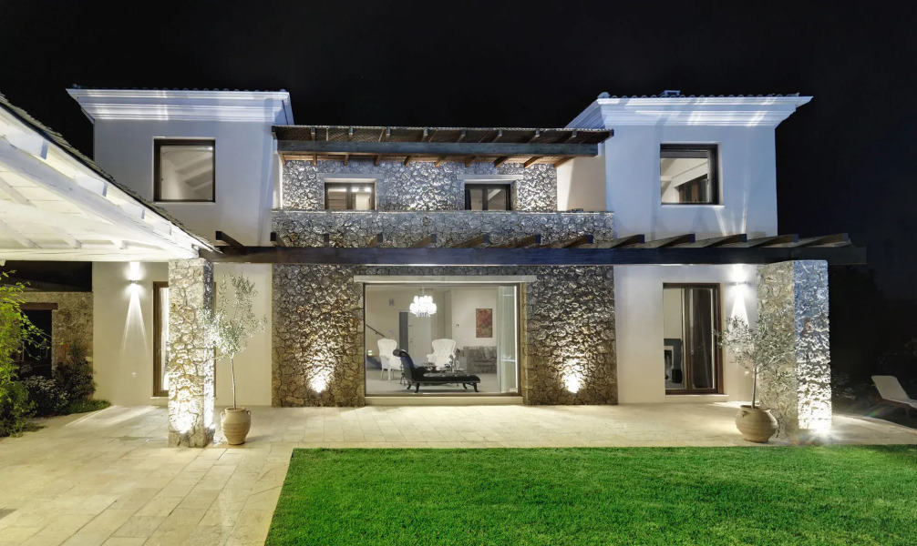 Luxury Villa Piedra