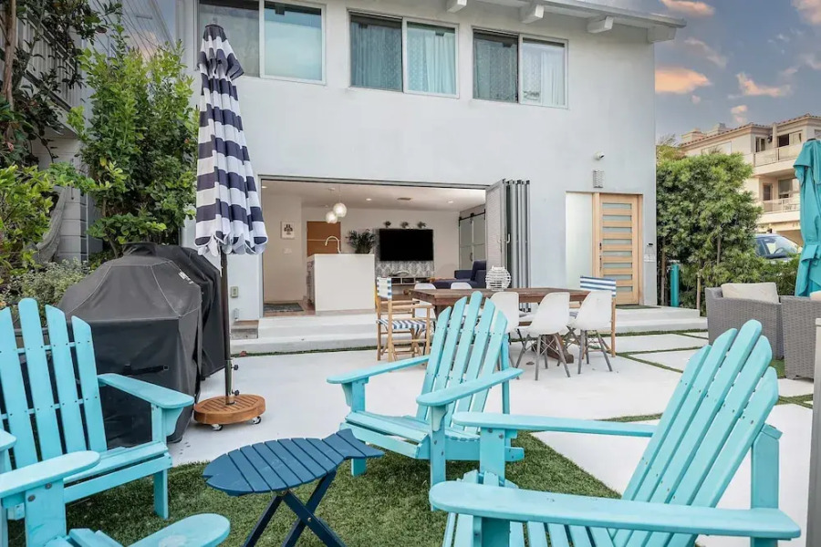 Your Coastal Getaway in Manhattan Beach Awaits