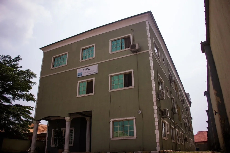 Lekki Hotel and Suites