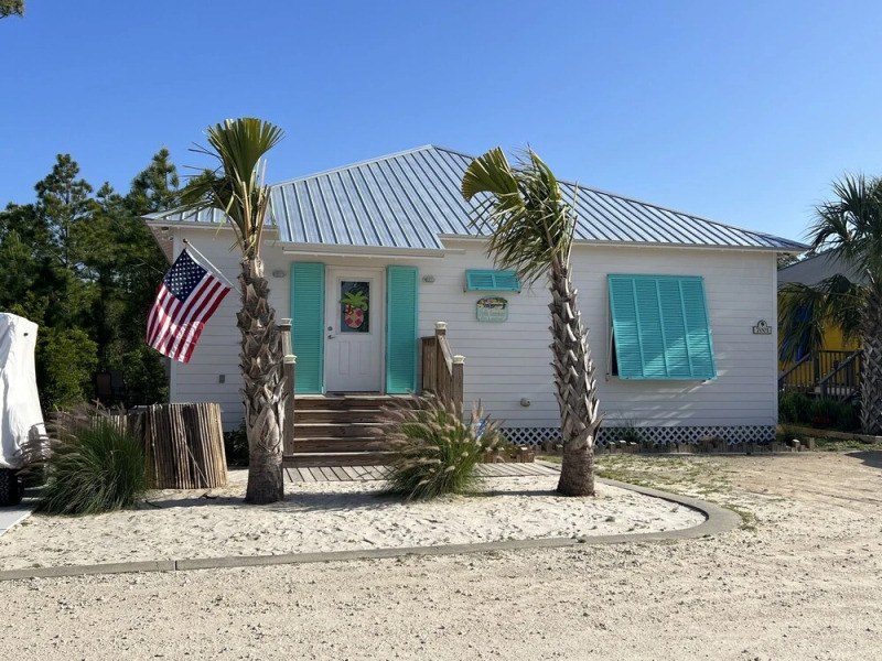 The Rookery Iii 7001 3 Bedroom Cottage by RedAwning