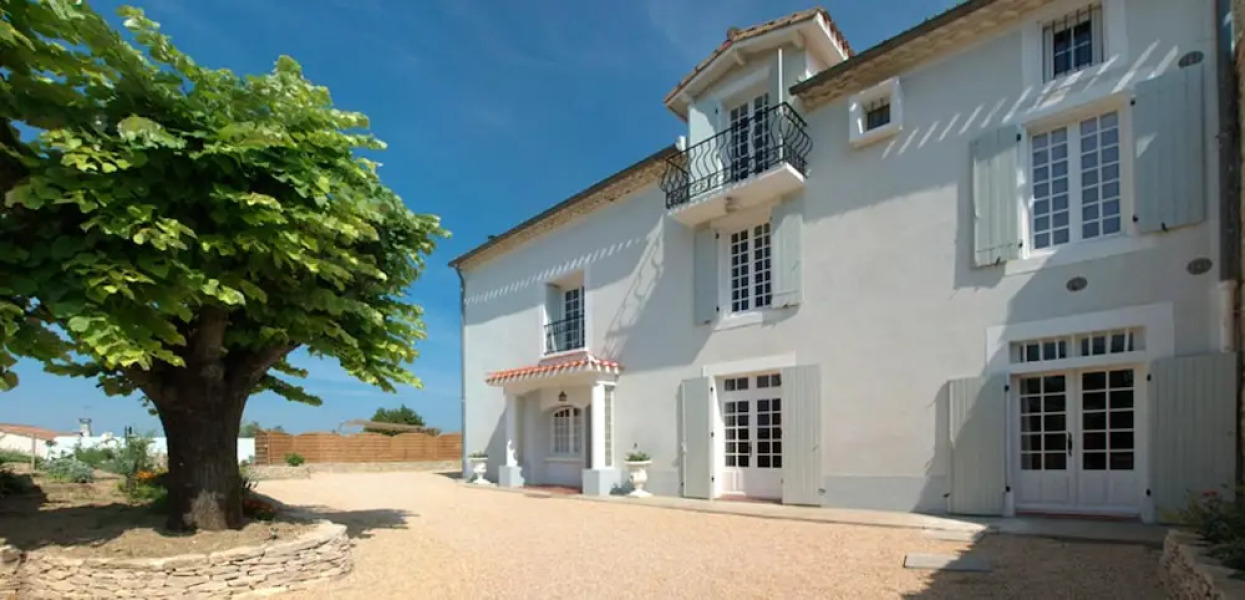 Villa With 3 Bedrooms in Ventenac-cabardès, With Wonderful Mountain View, Private Pool, Enclosed Garden