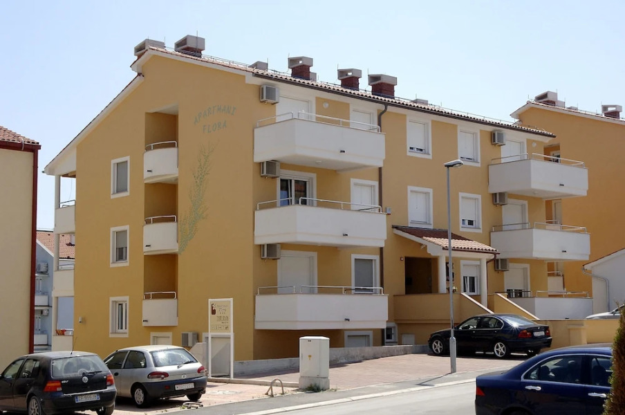 Apartments Flora
