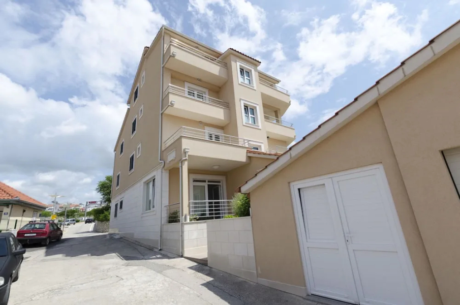 Apartments Danica