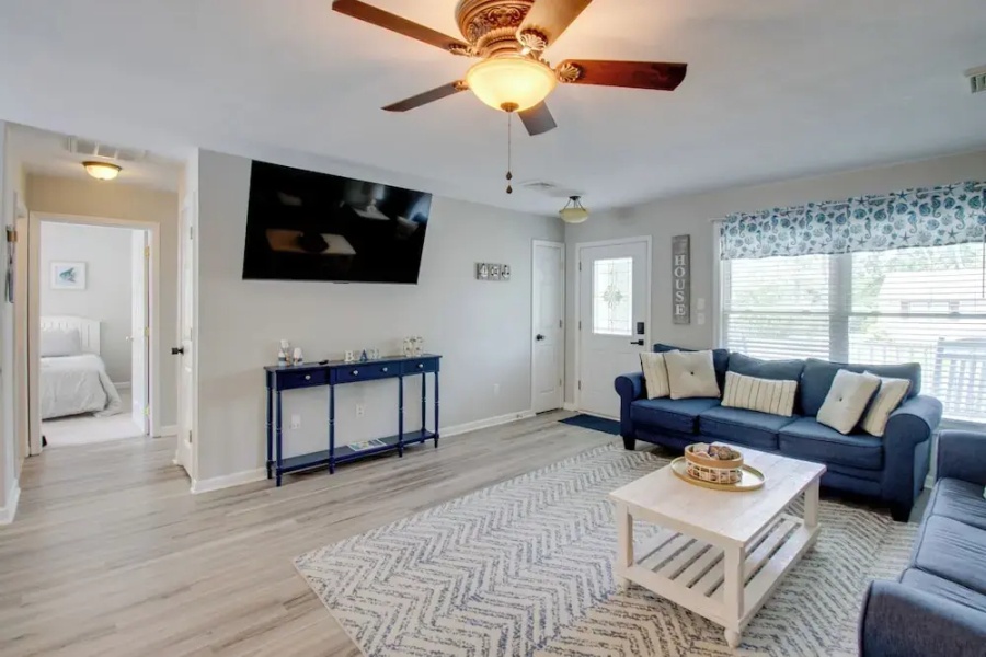 Charming Somers Point House w/ Private Pool!