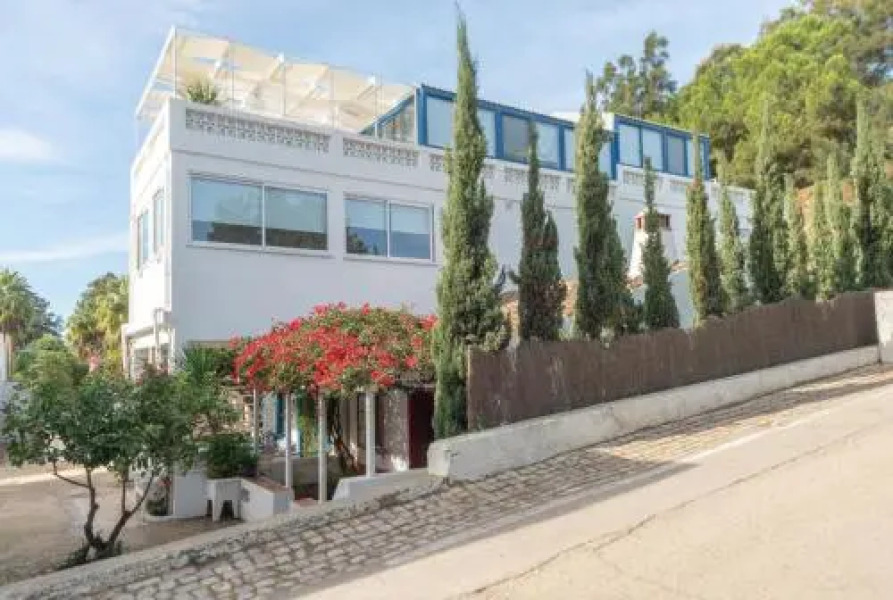 Fabrica Beach Apartments