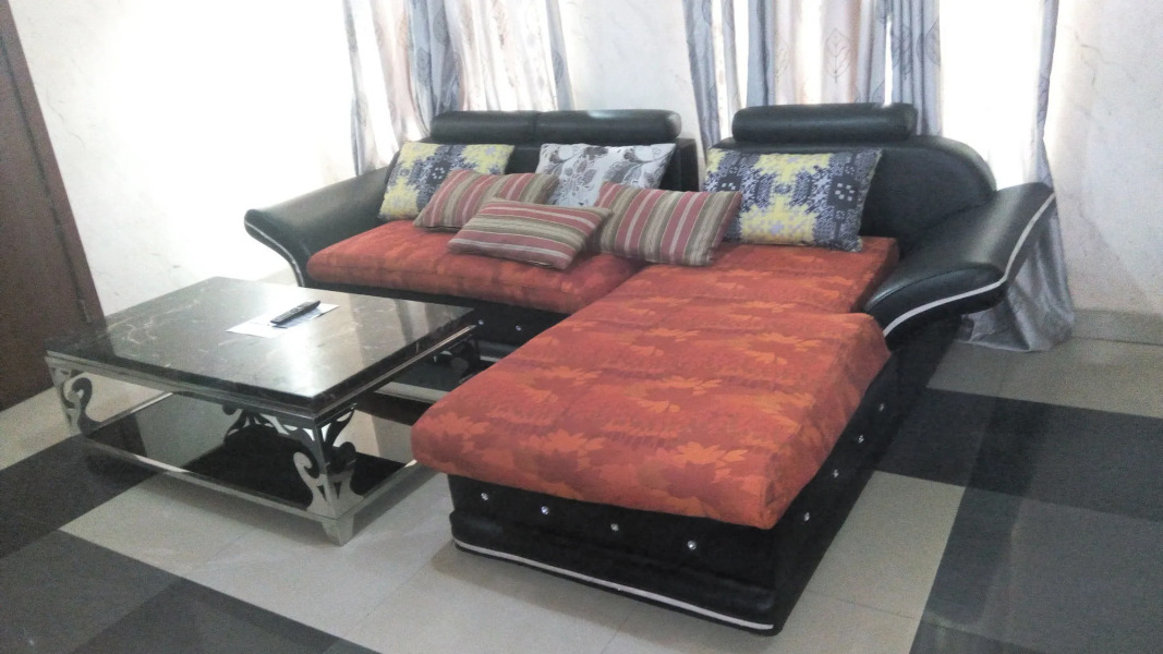 Vic James Apartments