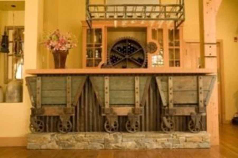 Cathedral Mountain Lodge