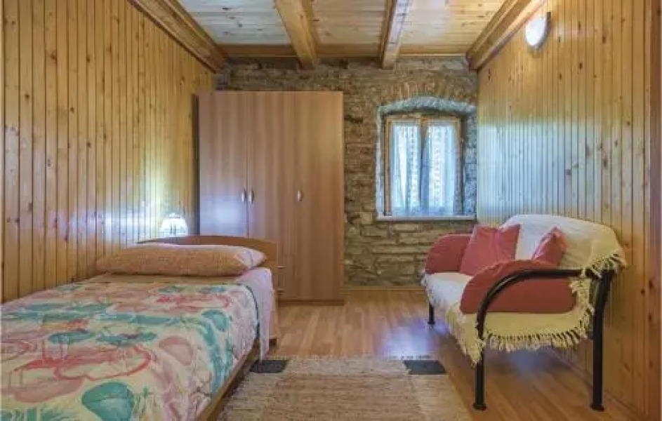 Four Bedroom Holiday Home In Jural