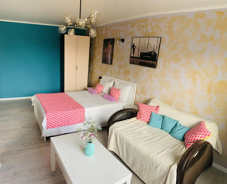 Виктория на улице Салтыкова Щедрина