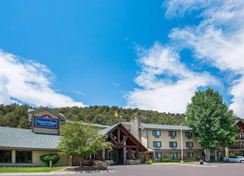 AmericInn Lodge & Suites Eagle