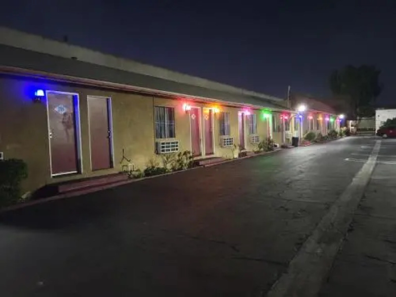 Deluxe Motel, Los Angeles Area