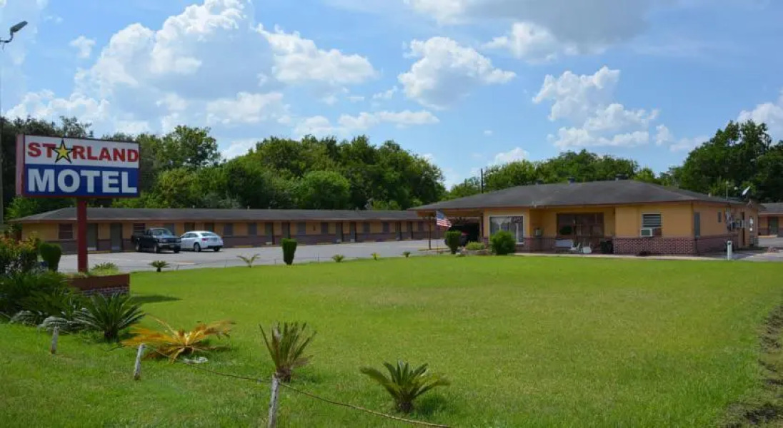 Starland Motel