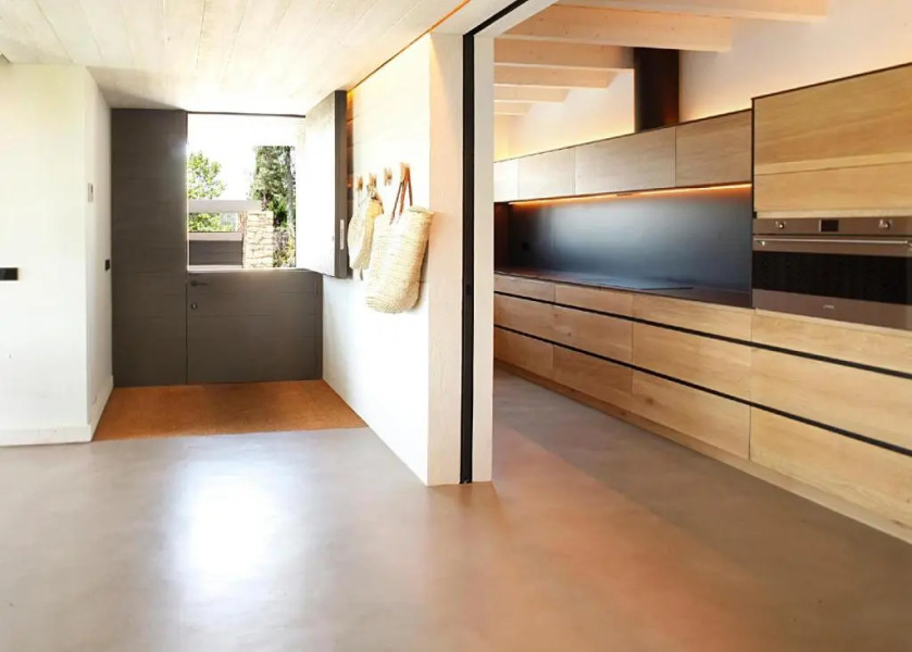 FridaysFlats, Beautiful Villa With Pool