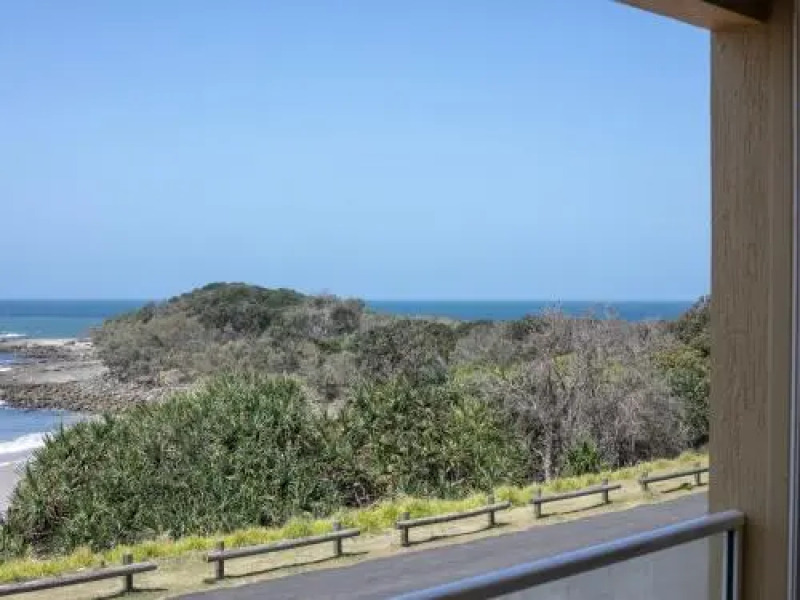 Avalon 2- uninterrupted views- almost on the beach!