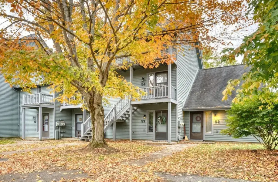 The Bear Den Condo by Redawning