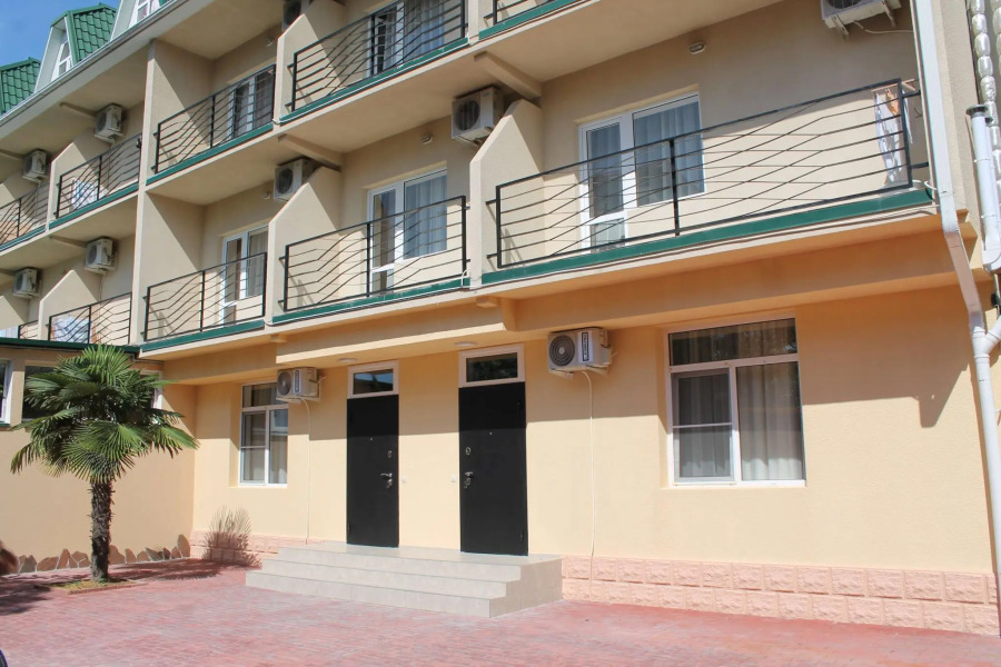 Виктория (Адлер)