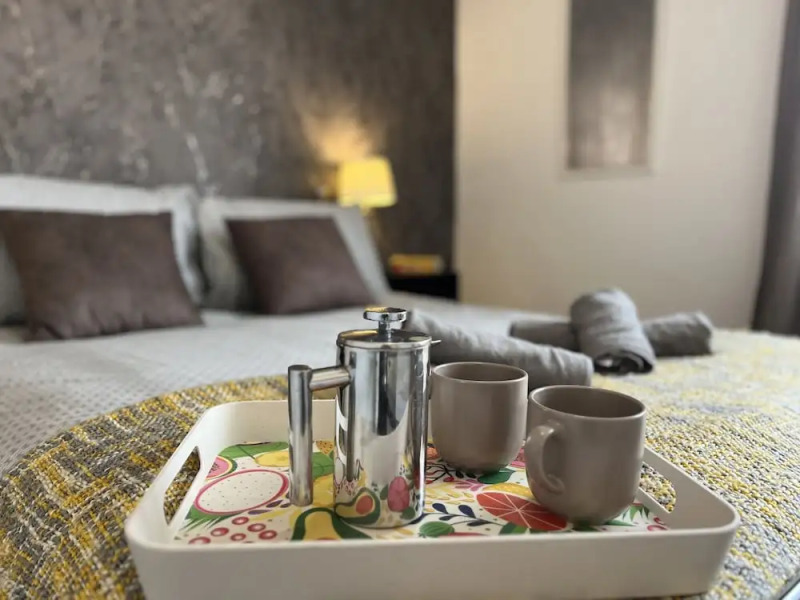 Modernised Central Wigan Townhouse Sleeps up to 6