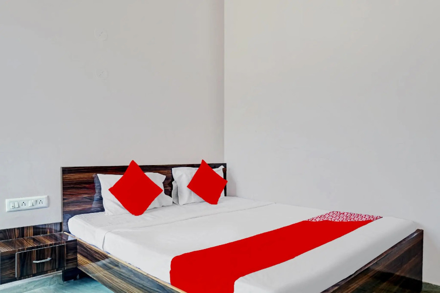 OYO flagship 83540 Mohan Garden