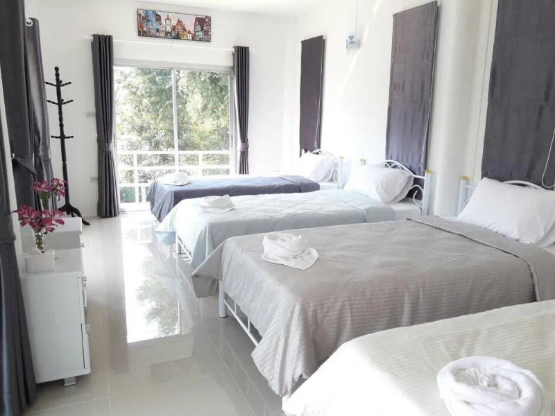 Baansuan Keb Tawan Resort