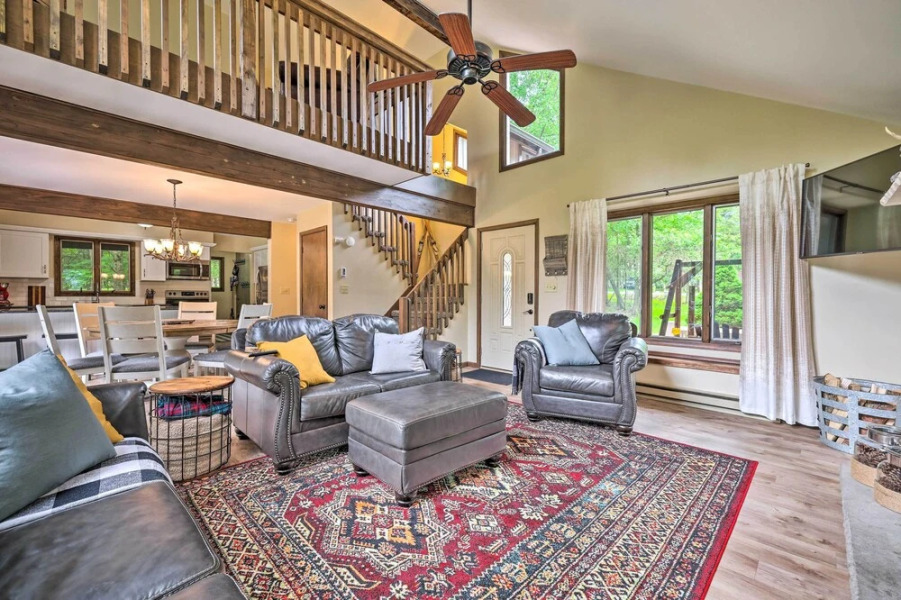 Near Hiking & Skiing: Albrightsville Home w/ Deck!