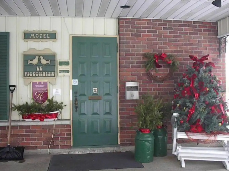 Auberge Motel Le Pigeonnier