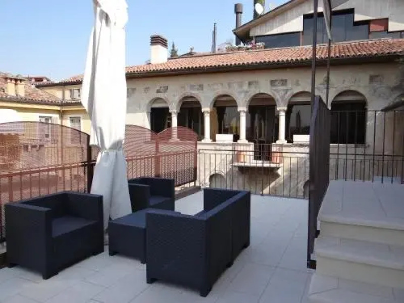 Theater Verona Apartment