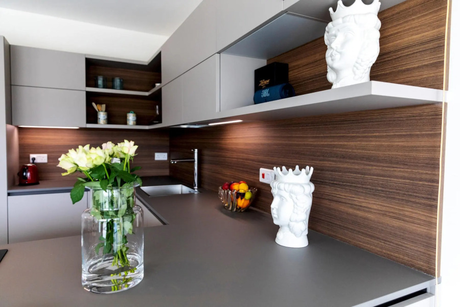 Stunning 3BR Apartment With Marina Views