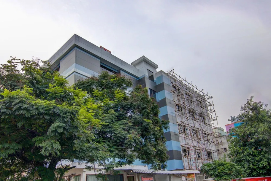 OYO 2653 The Orange Hotel