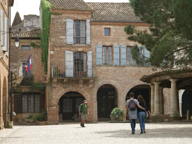 Apartment in a 15th Century Castle With Swimming Pool