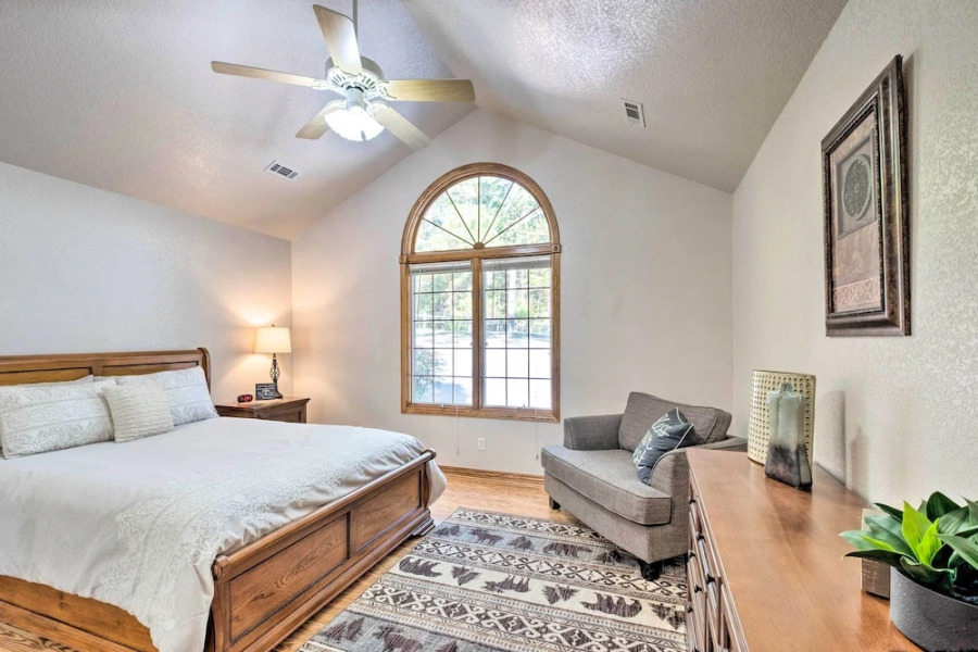 Beautiful Ozark Oasis w/ Deck: Walk to Beaver Lake