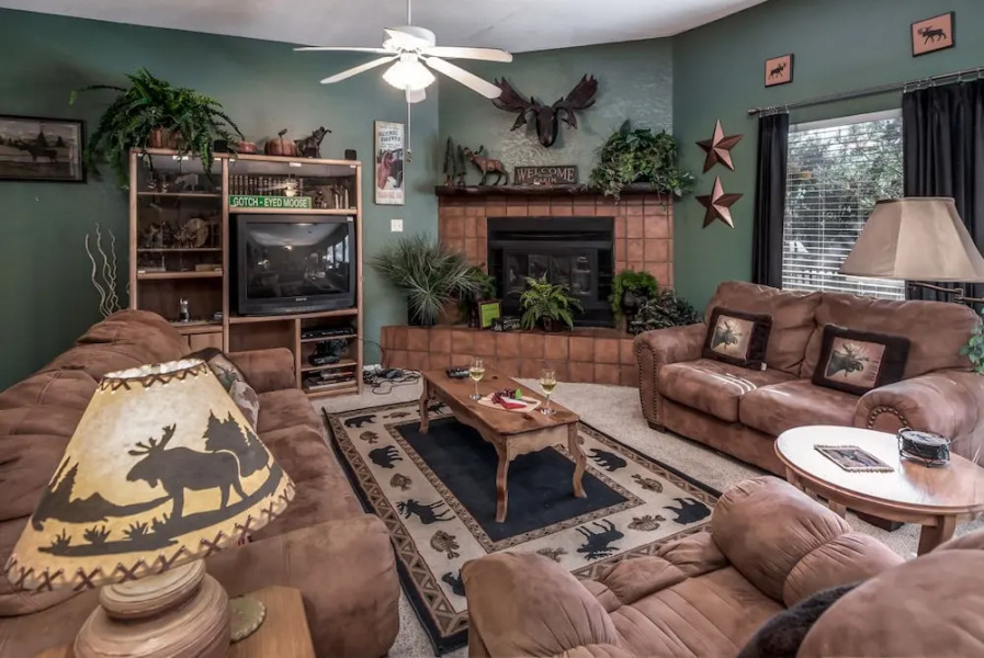 MOOSE3 - Three Bedroom Townhome