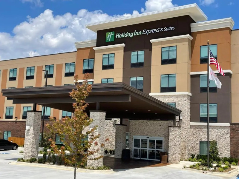 Holiday Inn Express & Suites Ft. Smith Airport by IHG