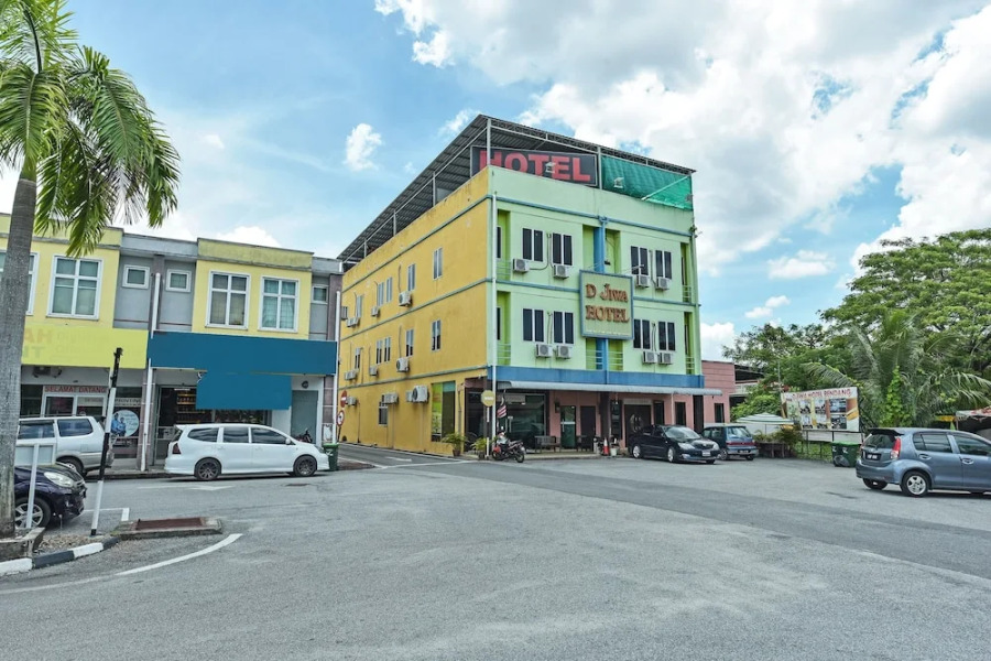 Capital O 90761 D Jiwa Hotel