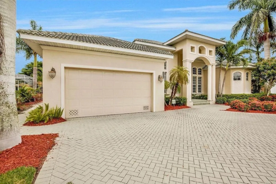 SMARCO1255 3 Bedroom Holiday Home by Marco Naples Vacation Homes