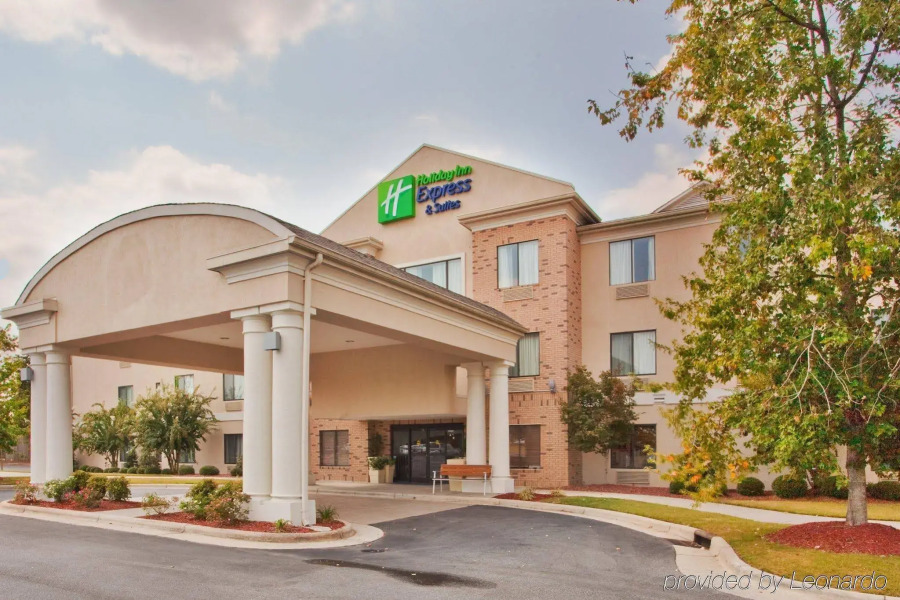 Holiday Inn Express Hotel and Suites Kinston by IHG
