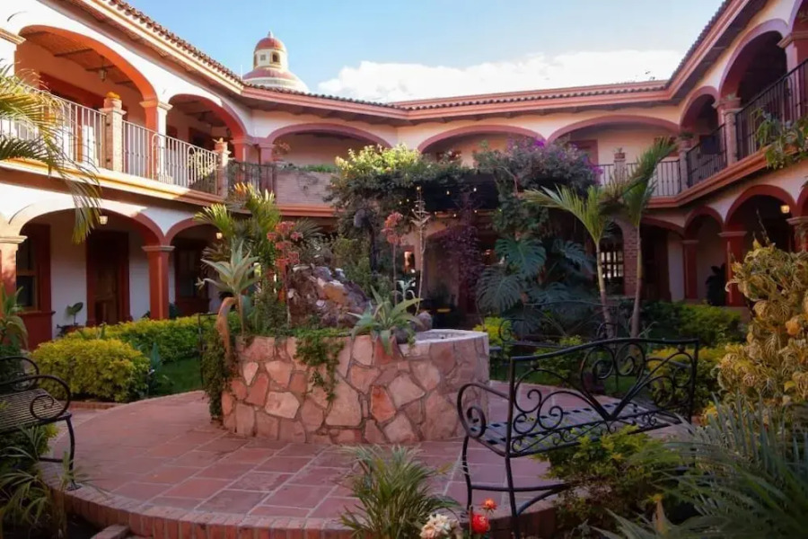 Encanto de la Sierra Hotel
