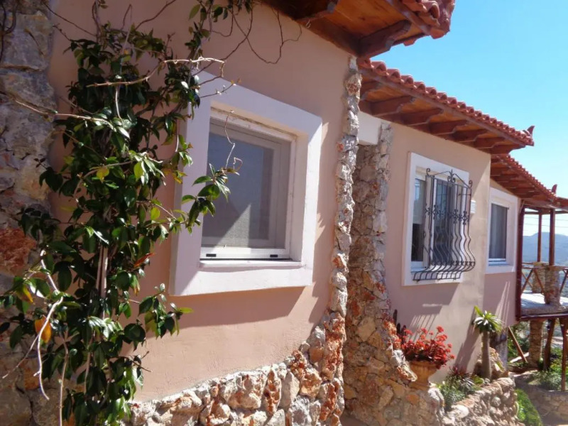 Nadia's Traditional Greek House