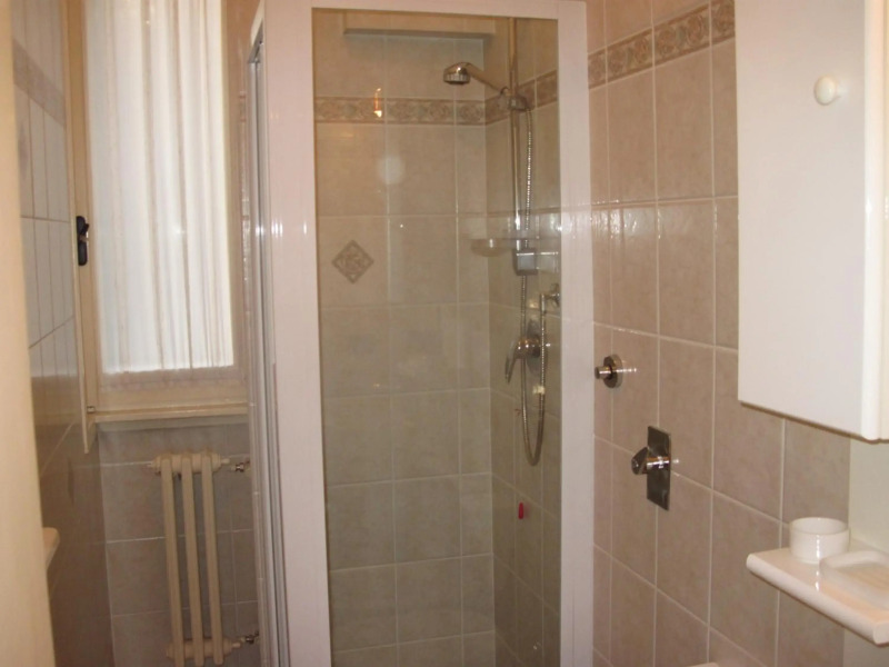 Silky House with Private Parking