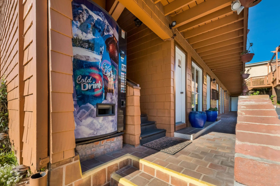 Clarion Collection Carmel Oaks Inn