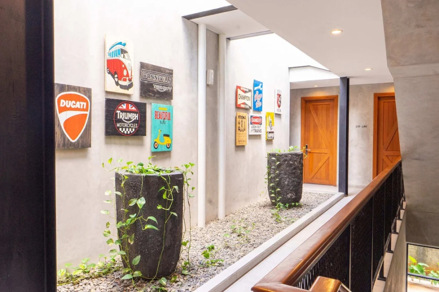 Summerville Hotel & Coffee Shop